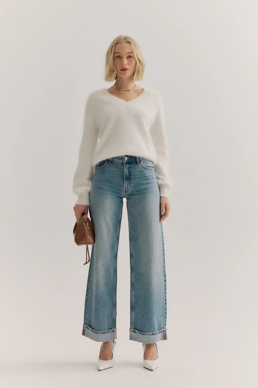 World of Nomads | Isabella V-Neck Knit Balloon Sleeve - Snow