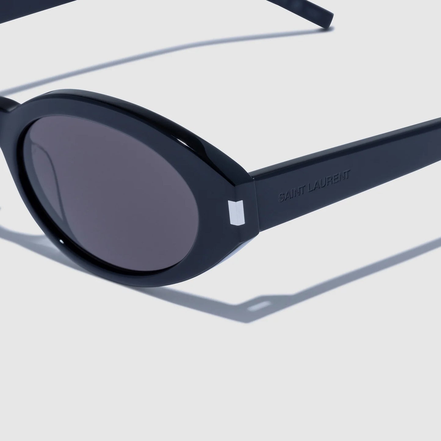 Saint Laurent | Oval Frame - Black SL567001
