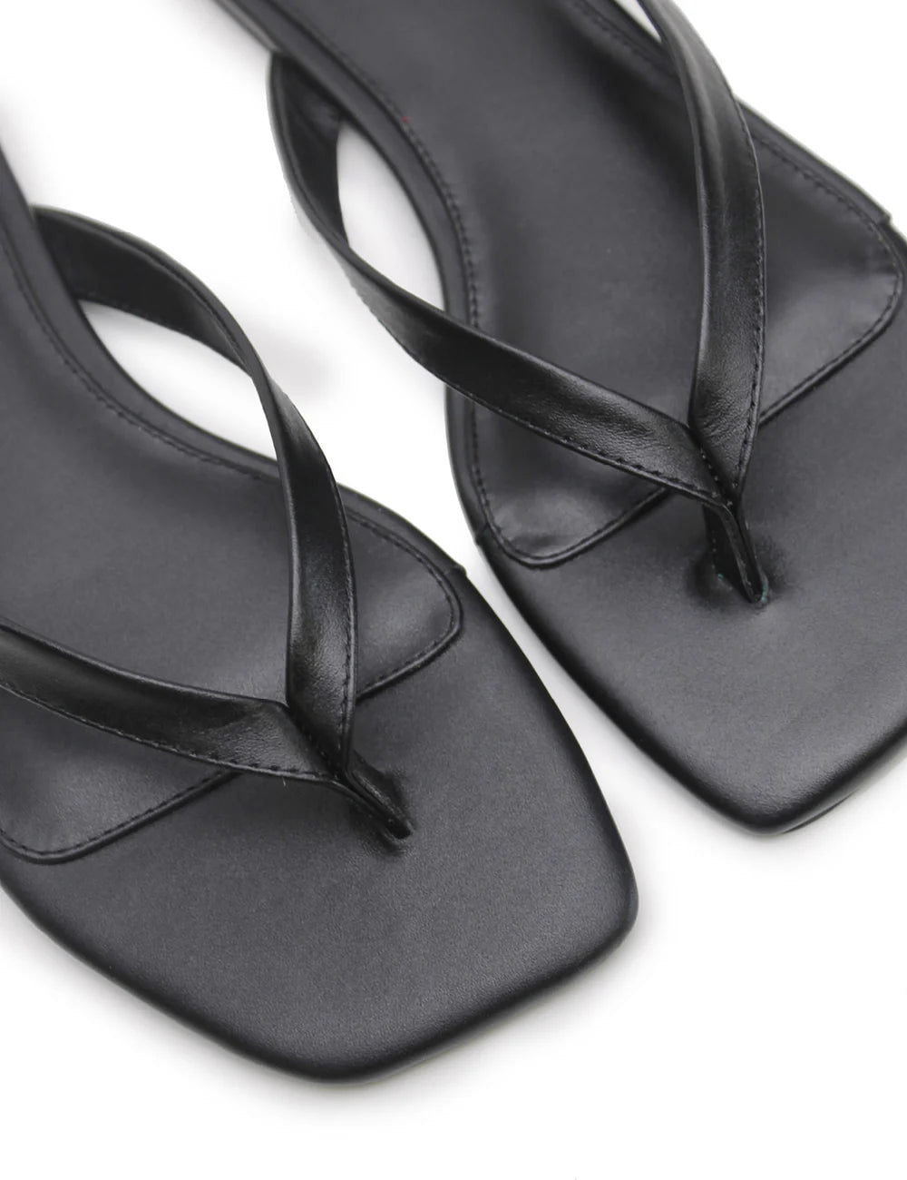 La Tribe | Square Toe Thong - Black