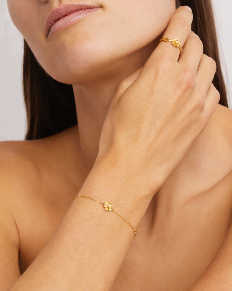 By Charlotte | Bloom Within Lotus Bracelet - Gold