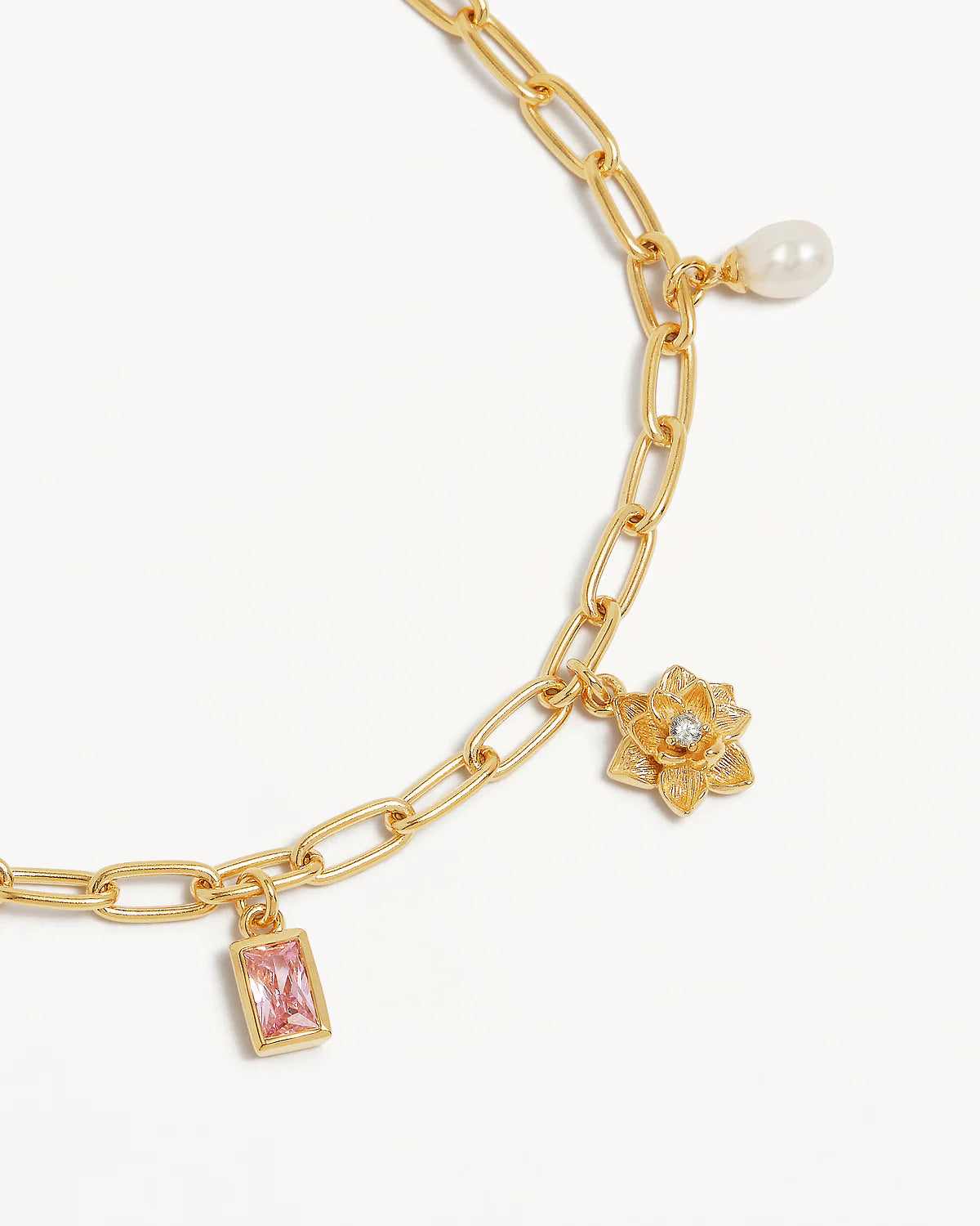By Charlotte | Bloom With Grace Bracelet - Gold