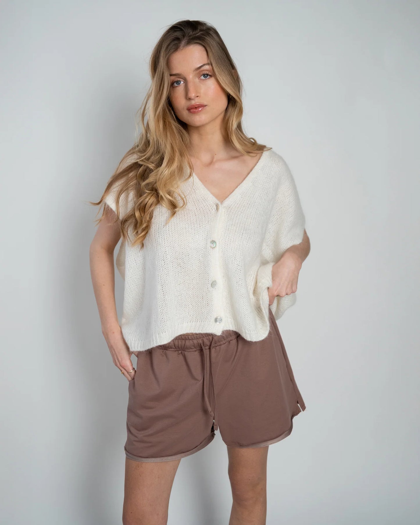 Lou & Odette | Elli Sleeveless V-Neck - Off White