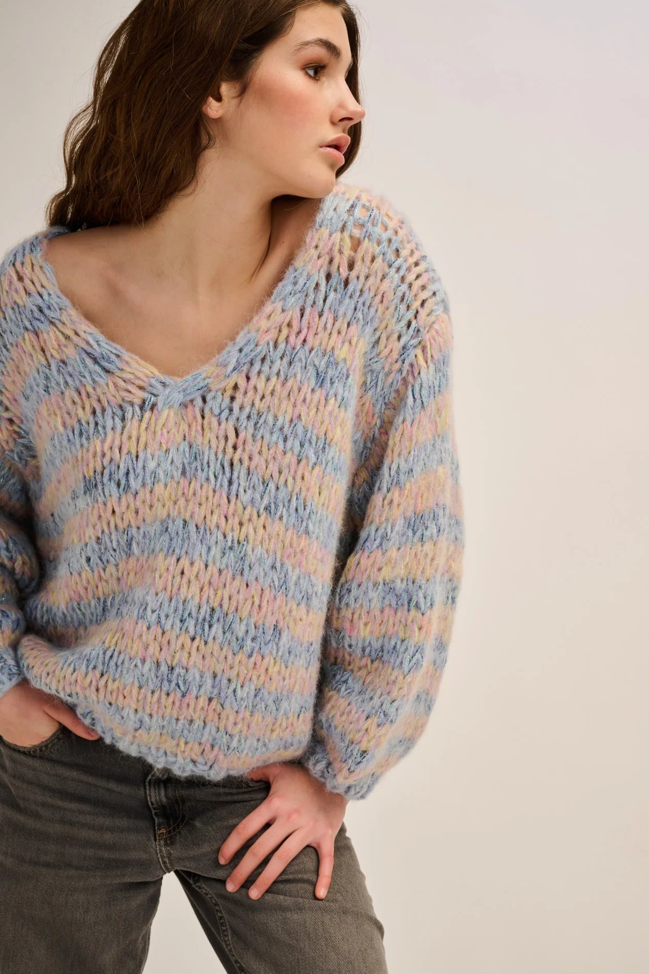 Les Tricots d’O | Lizzy Pullover V Neck - Pastel Blue/ Yellow/ Pink