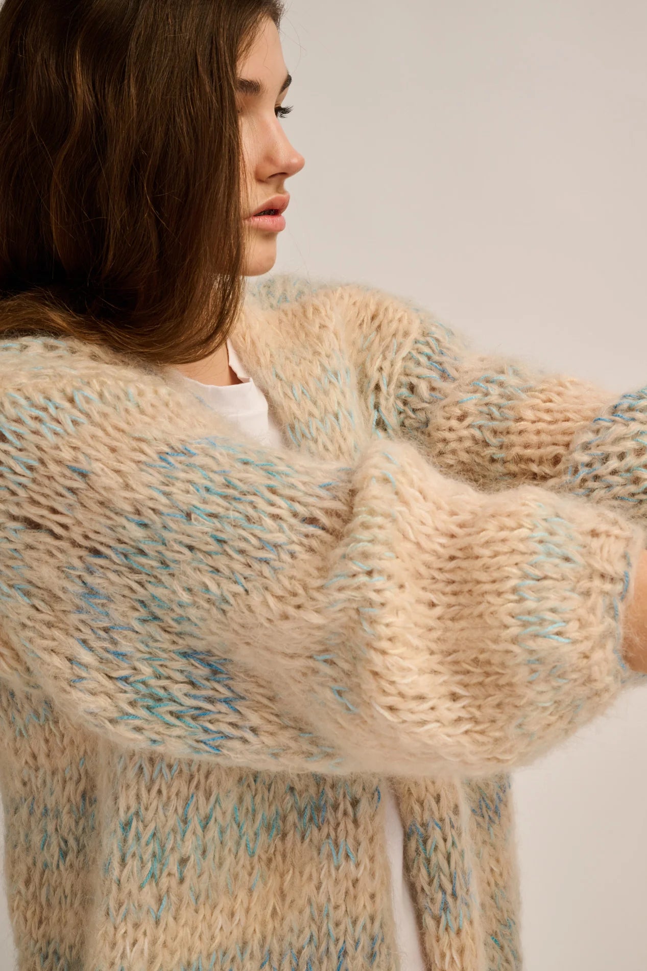 Les Tricots d’O |Brigitte Cardigan Short – Sand / Blue