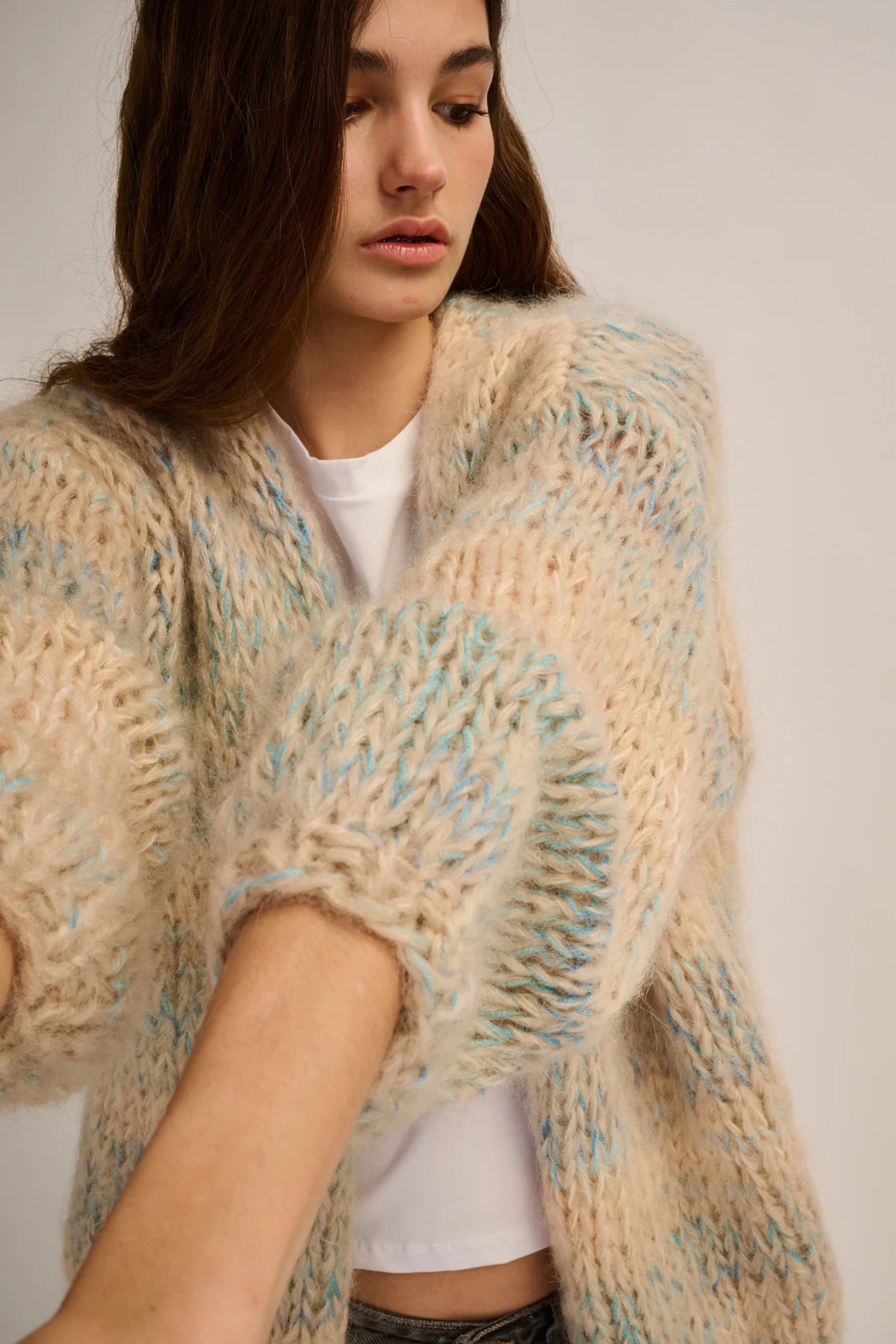 Les Tricots d’O |Brigitte Cardigan Short – Sand / Blue