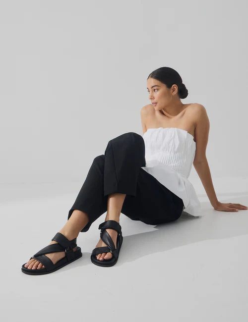 La Tribe | Hannah Sandal - Black