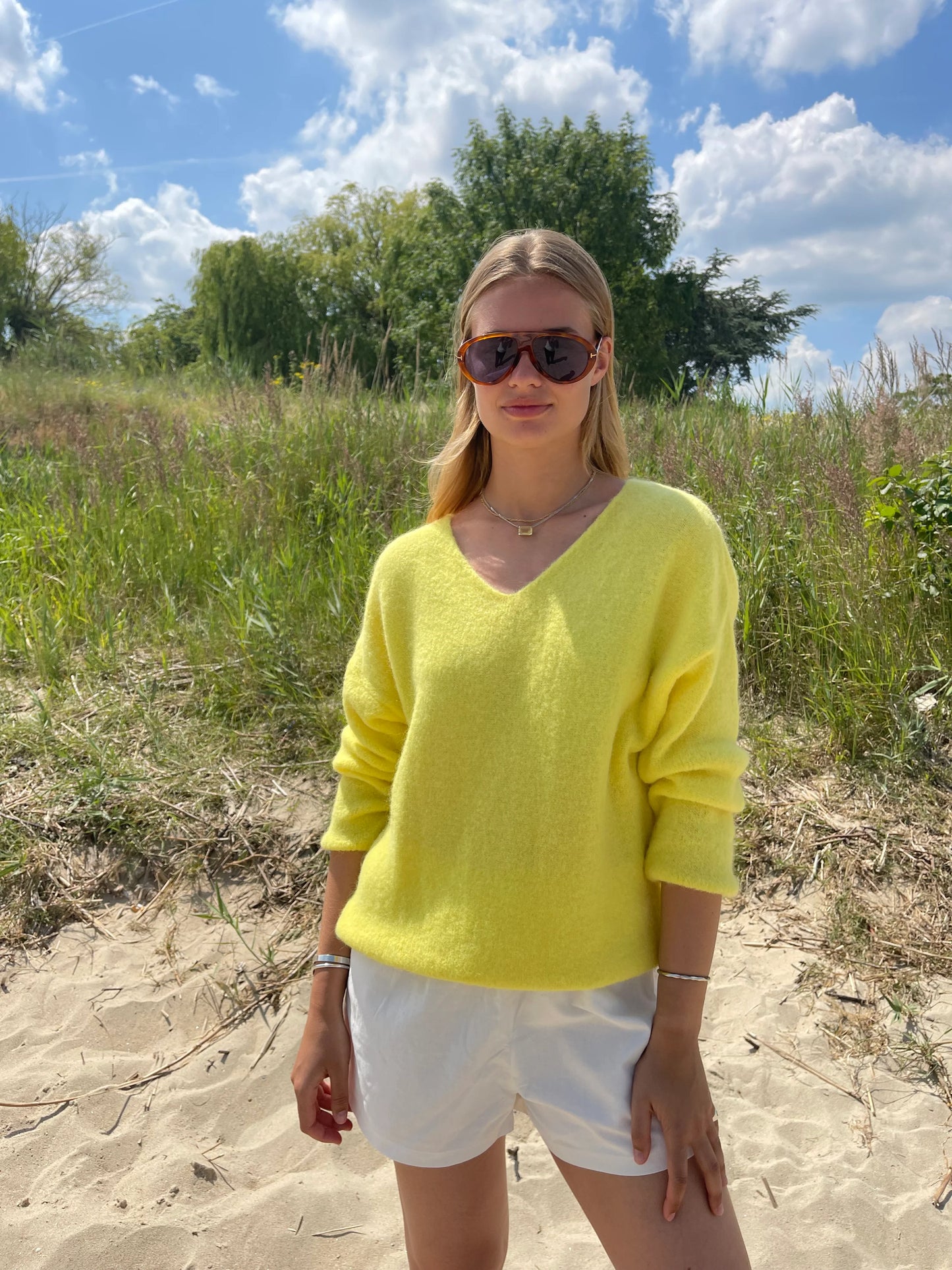 Lou & Odette | Bibi Pullover V-neck - Yellow