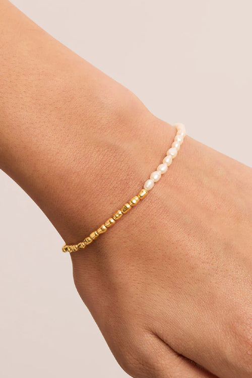 By Charlotte | By Your Side Pearl Bracelet - Unique Size