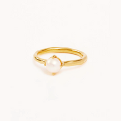 By Charlotte | Endless Grace Pearl Ring - Gold