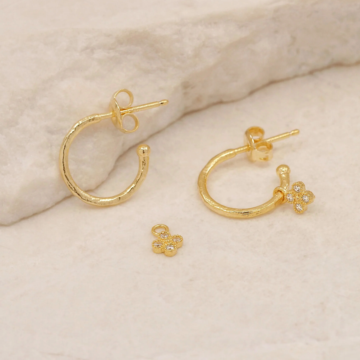 By Charlotte | Luminous Hoops - Gold