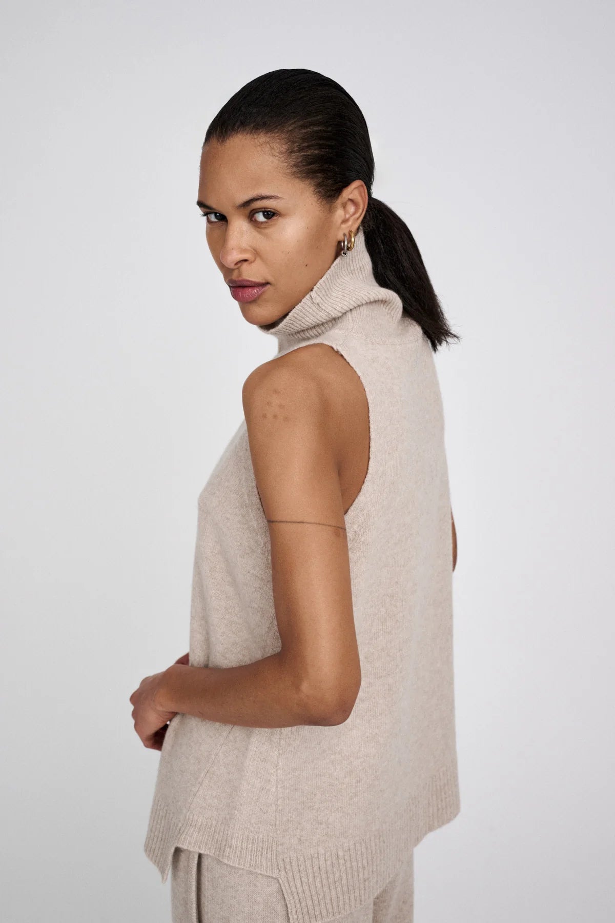 Rabens Saloner | Diara Pure Wool Funnel top - Oatmeal