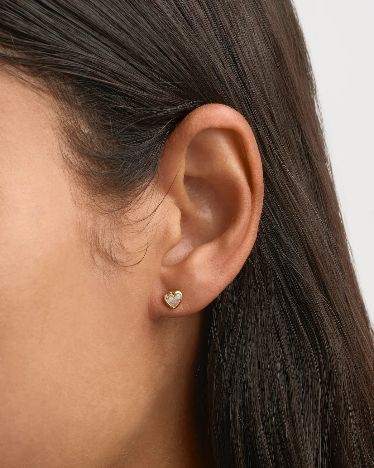 By Charlotte | Radiant Heart Studs - Gold