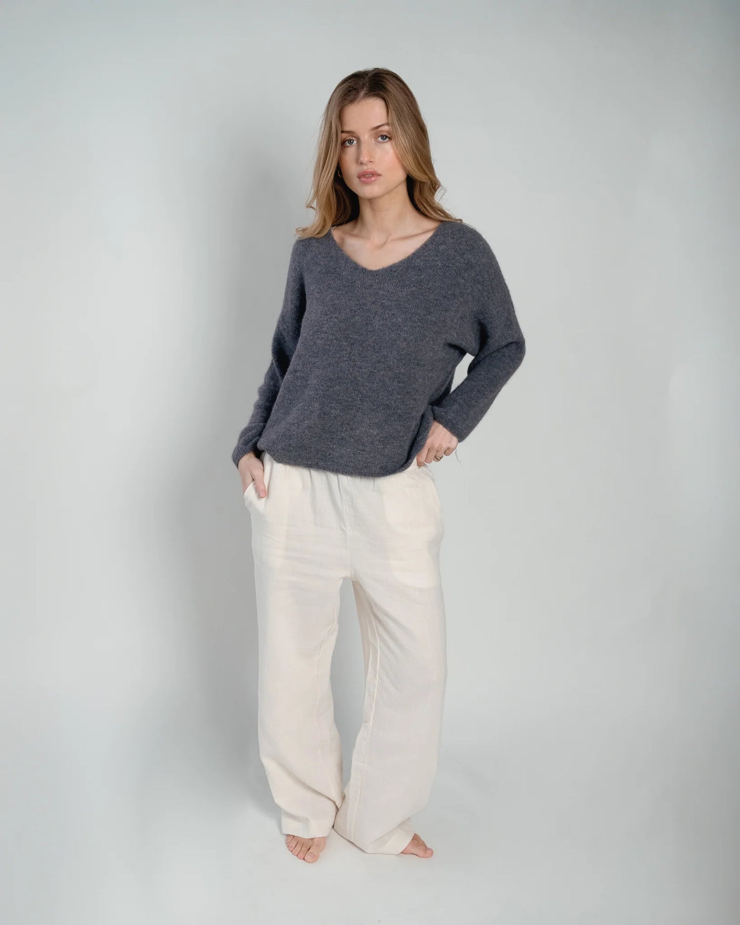 Lou & Odette | Bibi Pullover V-neck - Grey