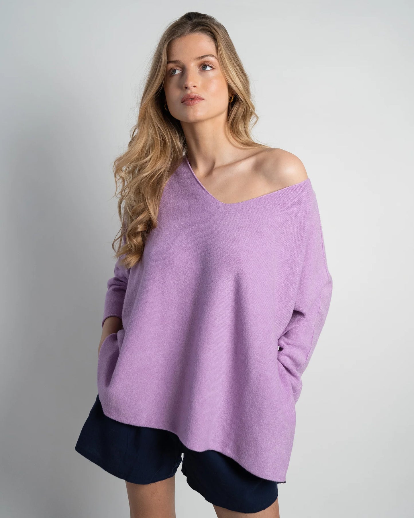 Lou & Odette | Laura Pullover V-Neck - Lilac