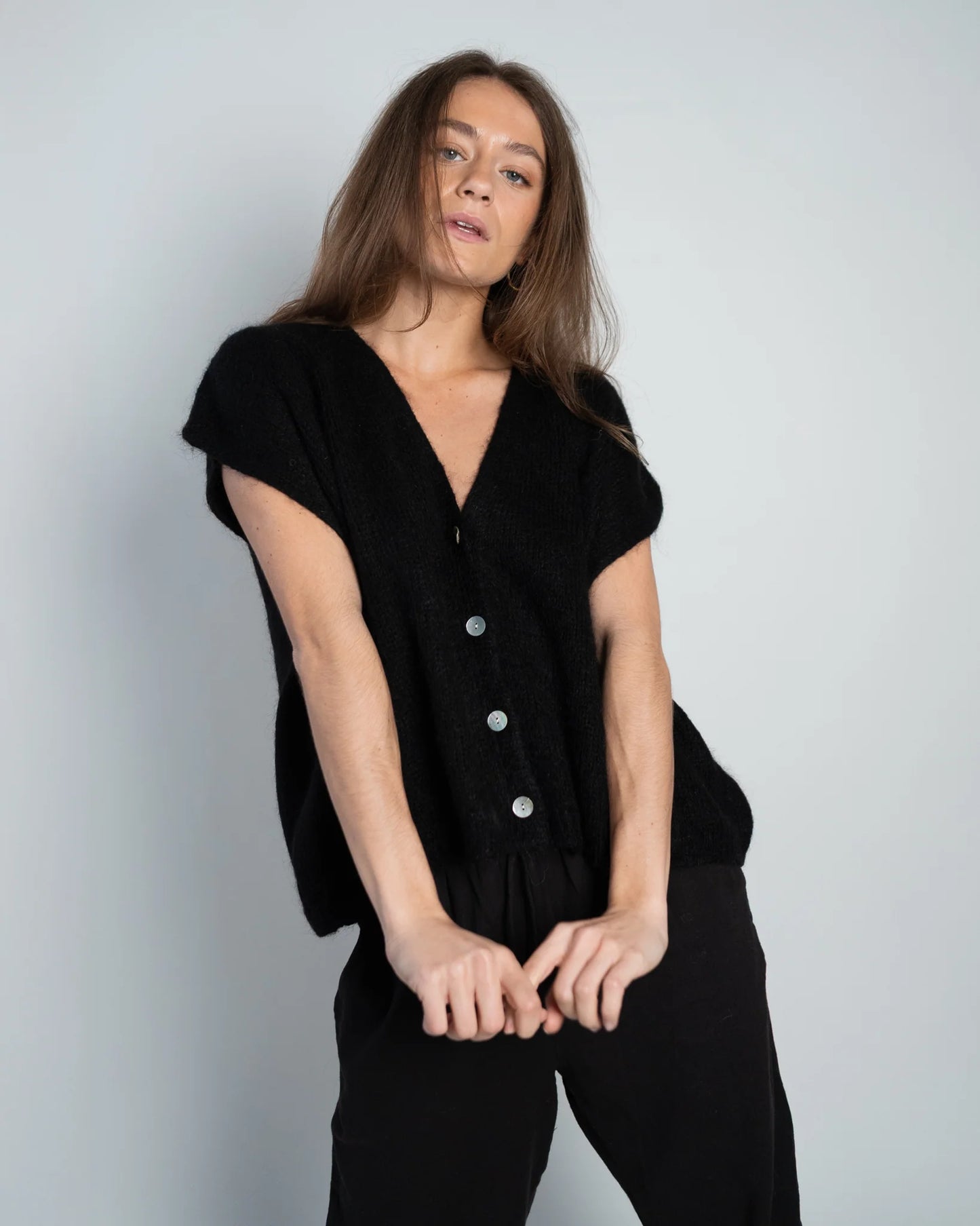 Lou & Odette | Elli Sleeveless V-Neck - Black
