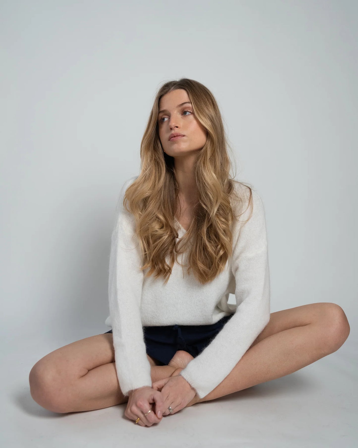 Lou & Odette | Bibi Pullover V-neck - Off White