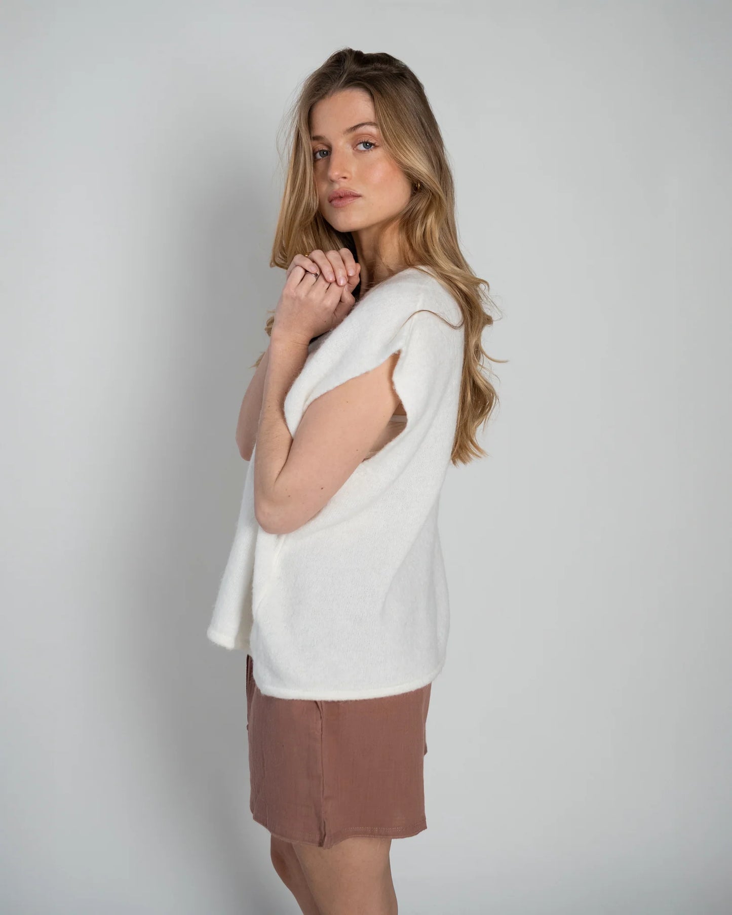 Lou & Odette | Demi Sleeveless Round Neck - Off White