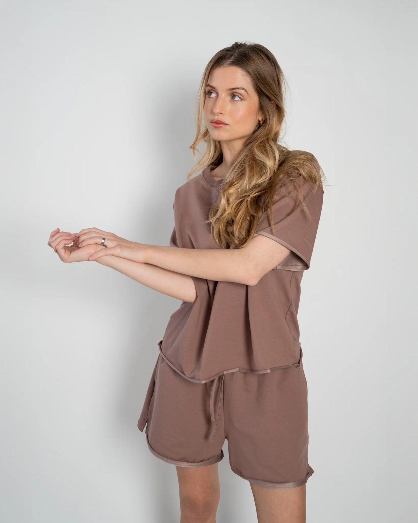 Lou & Odette | Lou Short Sleeve Sweatshirt - Taupe