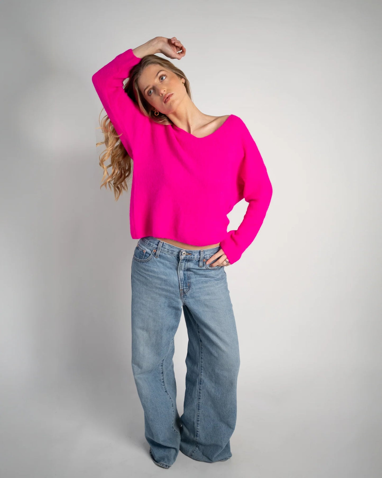 Lou & Odette | Bibi Pullover V-neck - Neon Pink