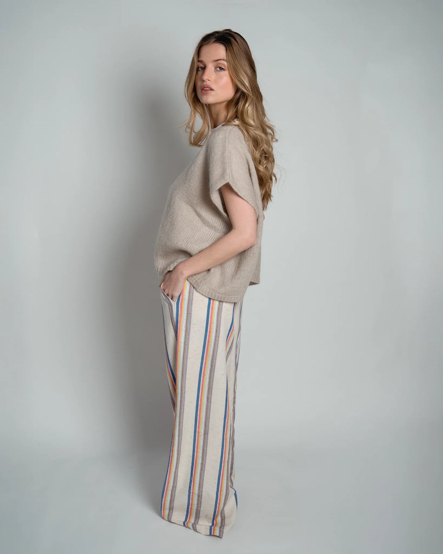 Lou & Odette | Elli Sleeveless V-Neck - Sand