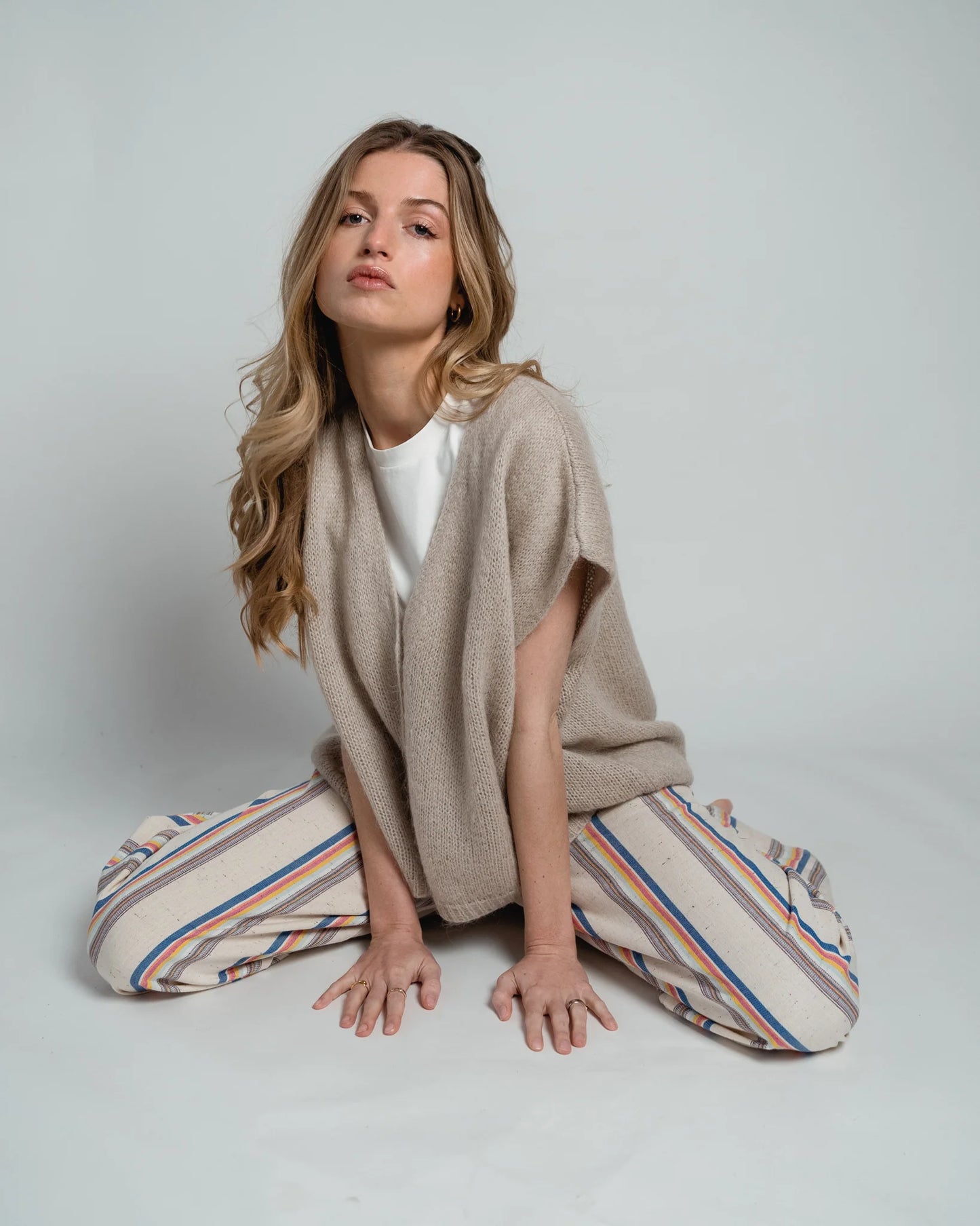 Lou & Odette | Elli Sleeveless V-Neck - Sand