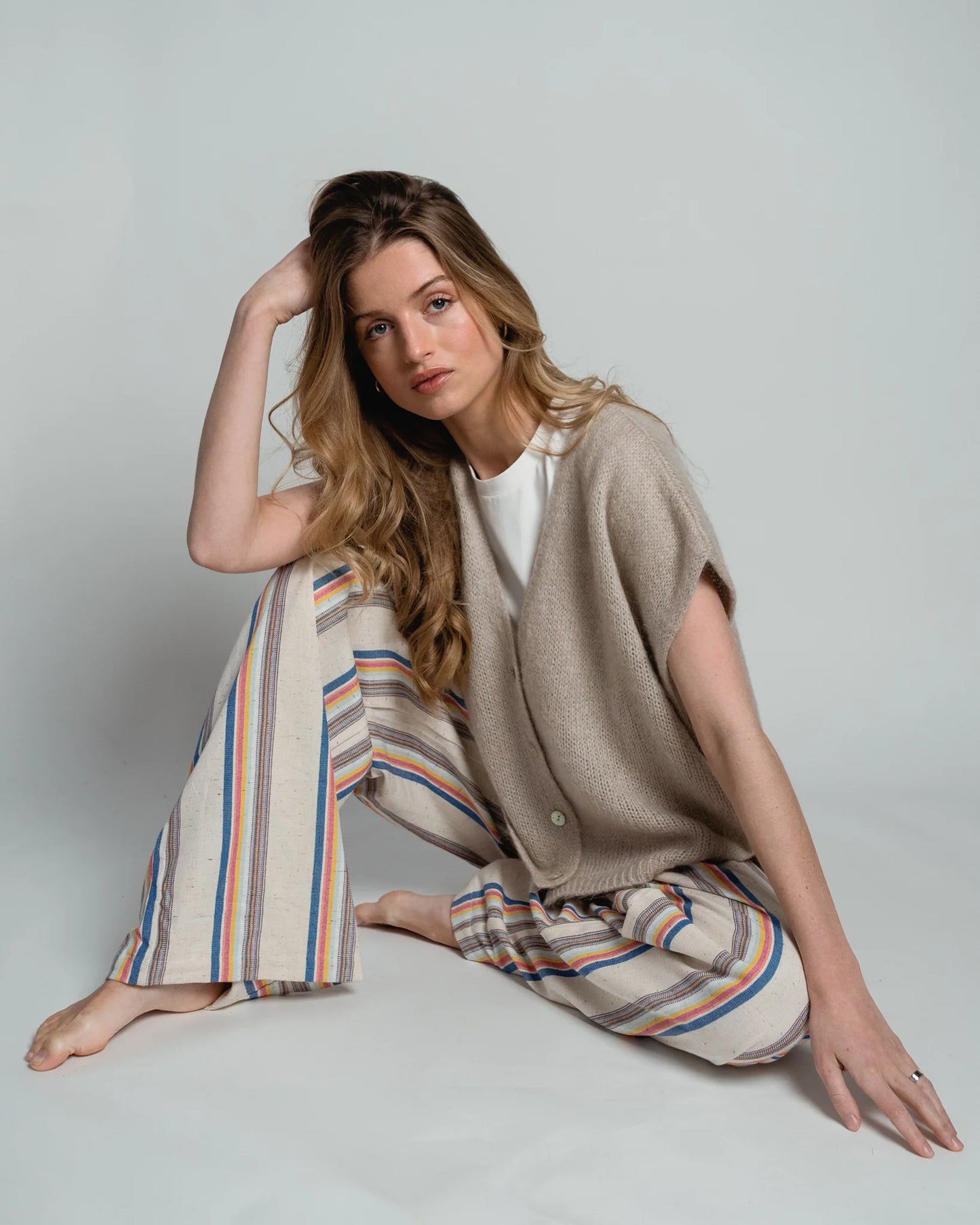 Lou & Odette | Elli Sleeveless V-Neck - Sand